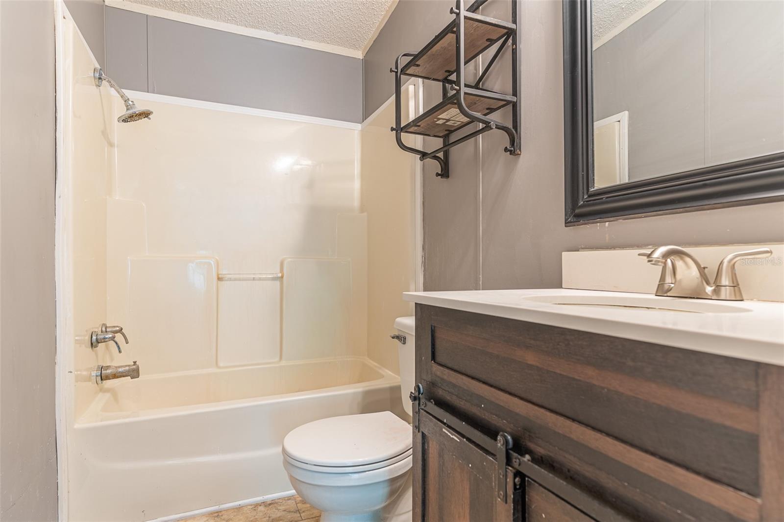 Image 32 of 37 For 17822 Commonwealth Avenue N