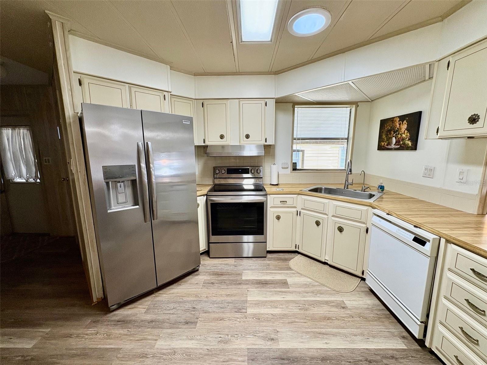 Image 17 of 69 For 6315 Grove Pointe Drive Se