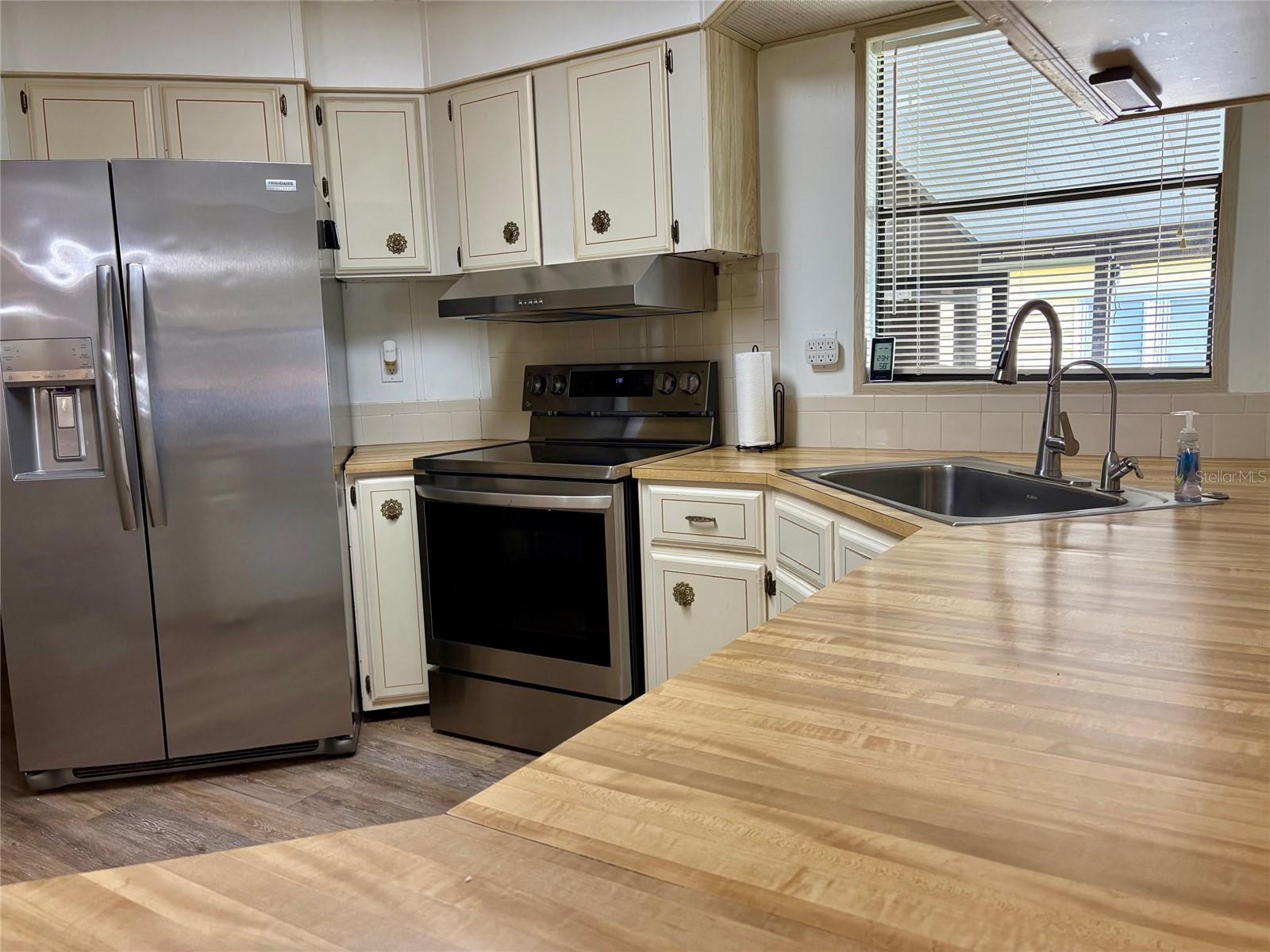 Image 18 of 69 For 6315 Grove Pointe Drive Se