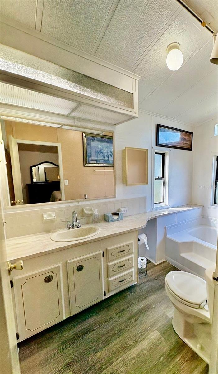 Image 23 of 69 For 6315 Grove Pointe Drive Se