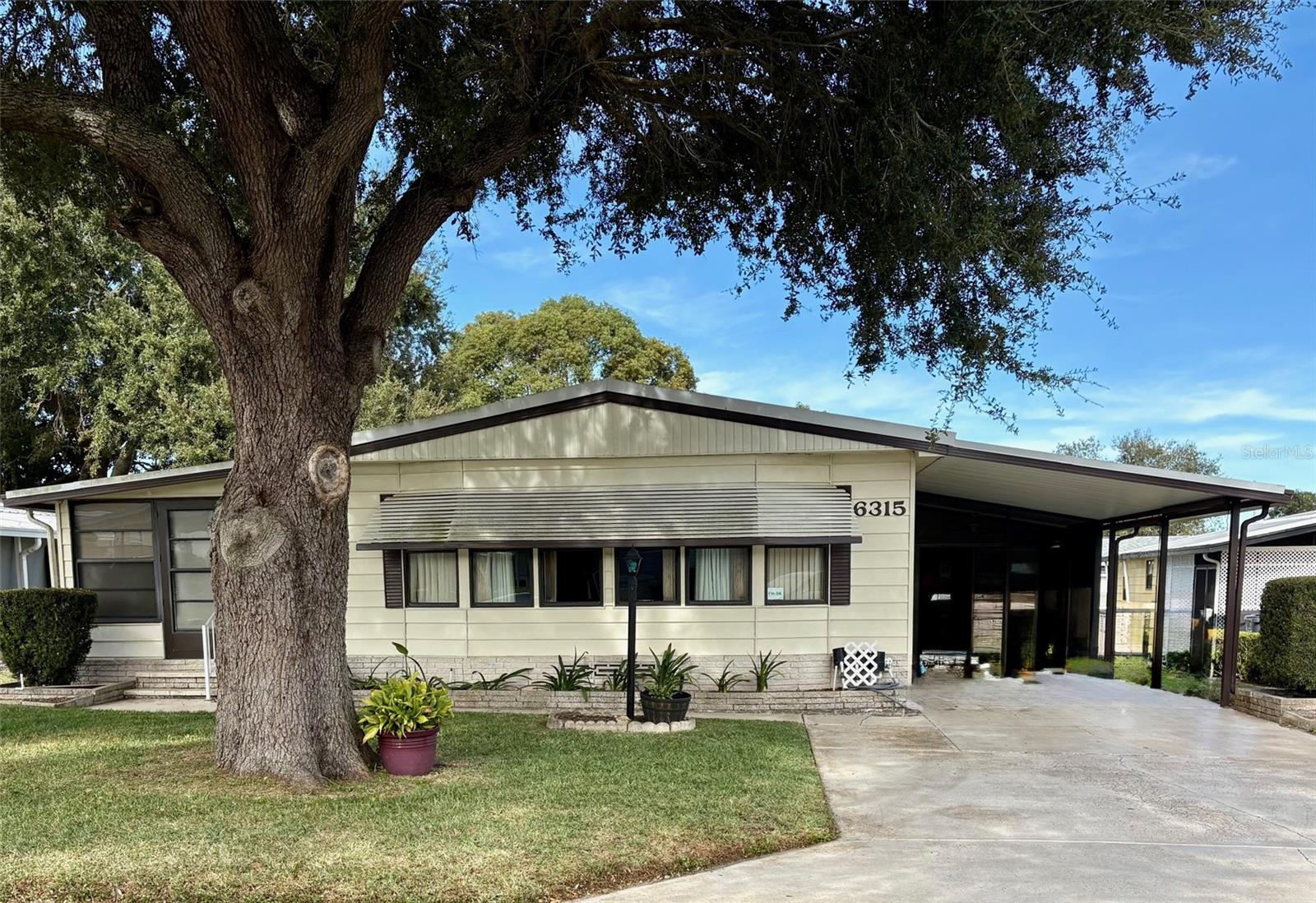 Image 4 of 69 For 6315 Grove Pointe Drive Se