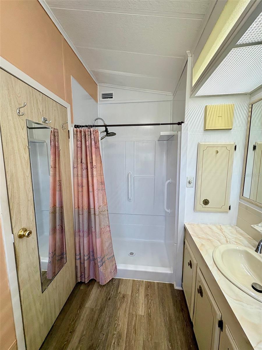 Image 45 of 69 For 6315 Grove Pointe Drive Se