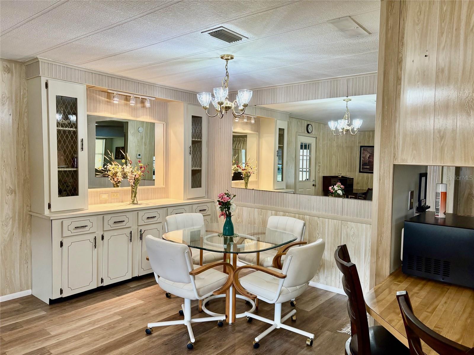 Image 9 of 69 For 6315 Grove Pointe Drive Se