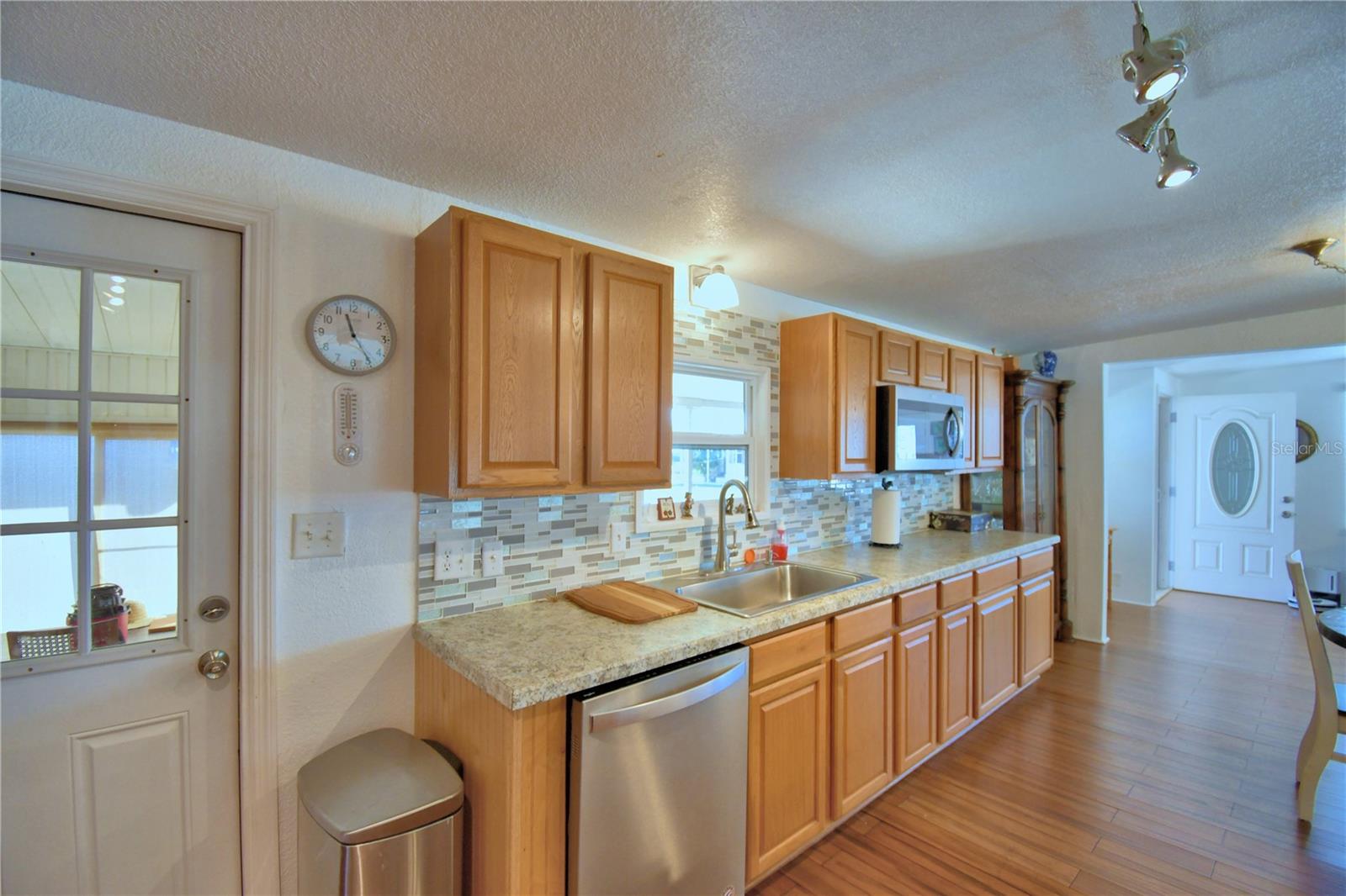 Image 14 of 60 For 4017 Rolling Oaks Drive