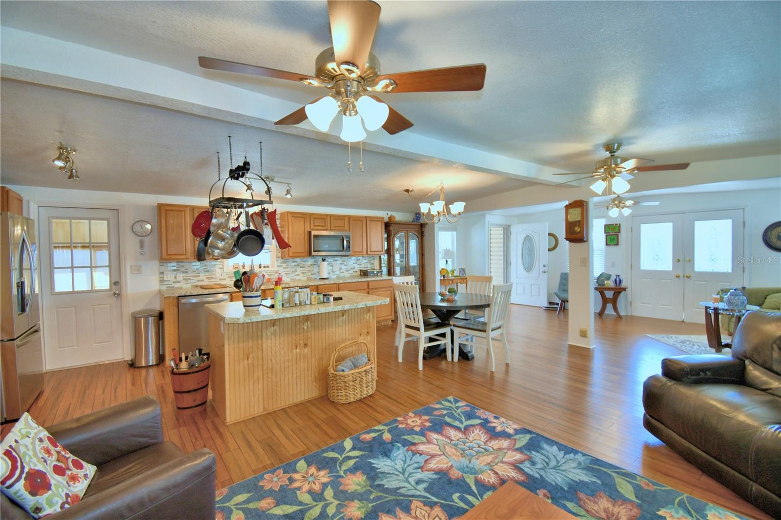 Image 16 of 60 For 4017 Rolling Oaks Drive