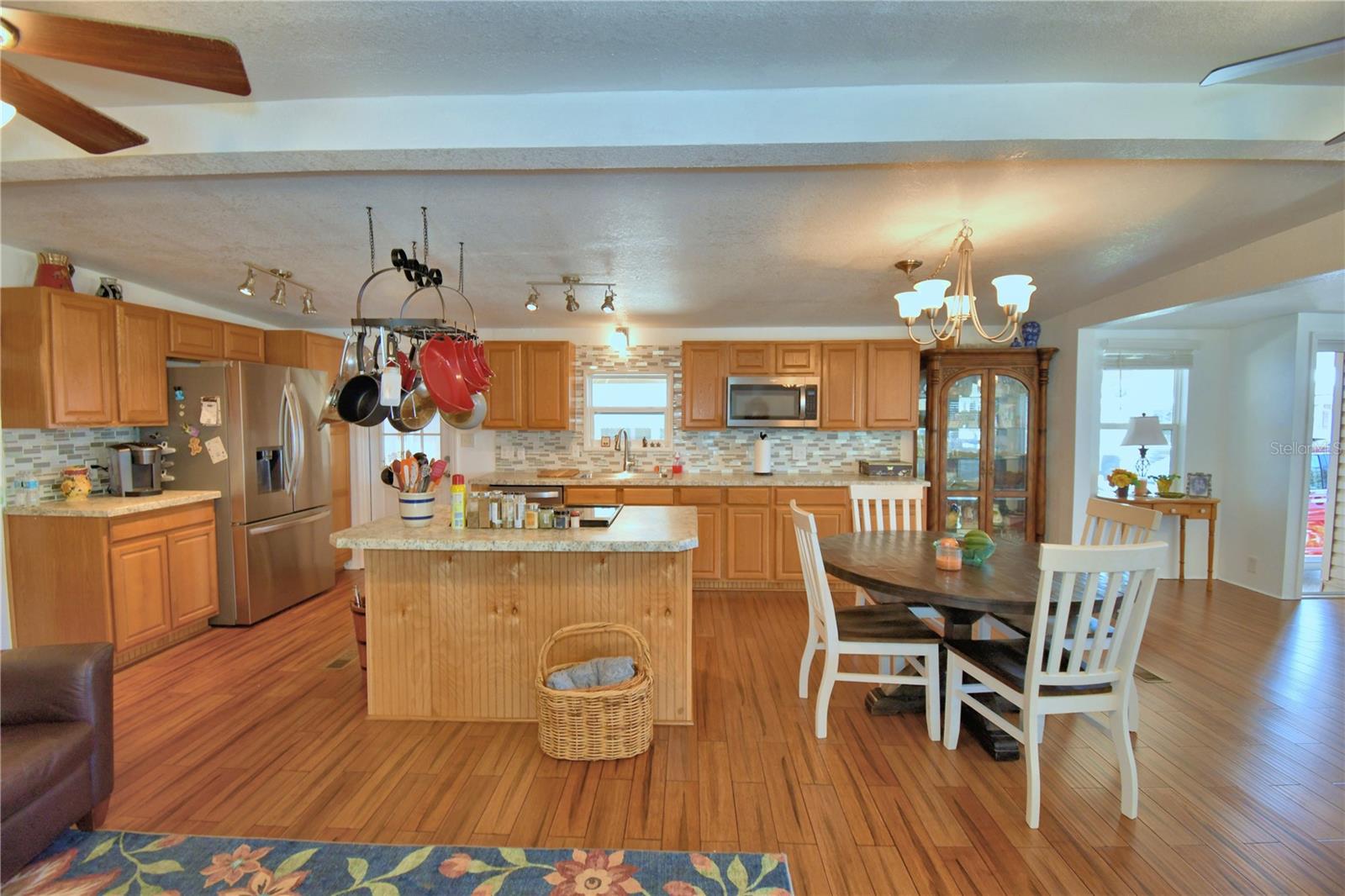 Image 18 of 60 For 4017 Rolling Oaks Drive