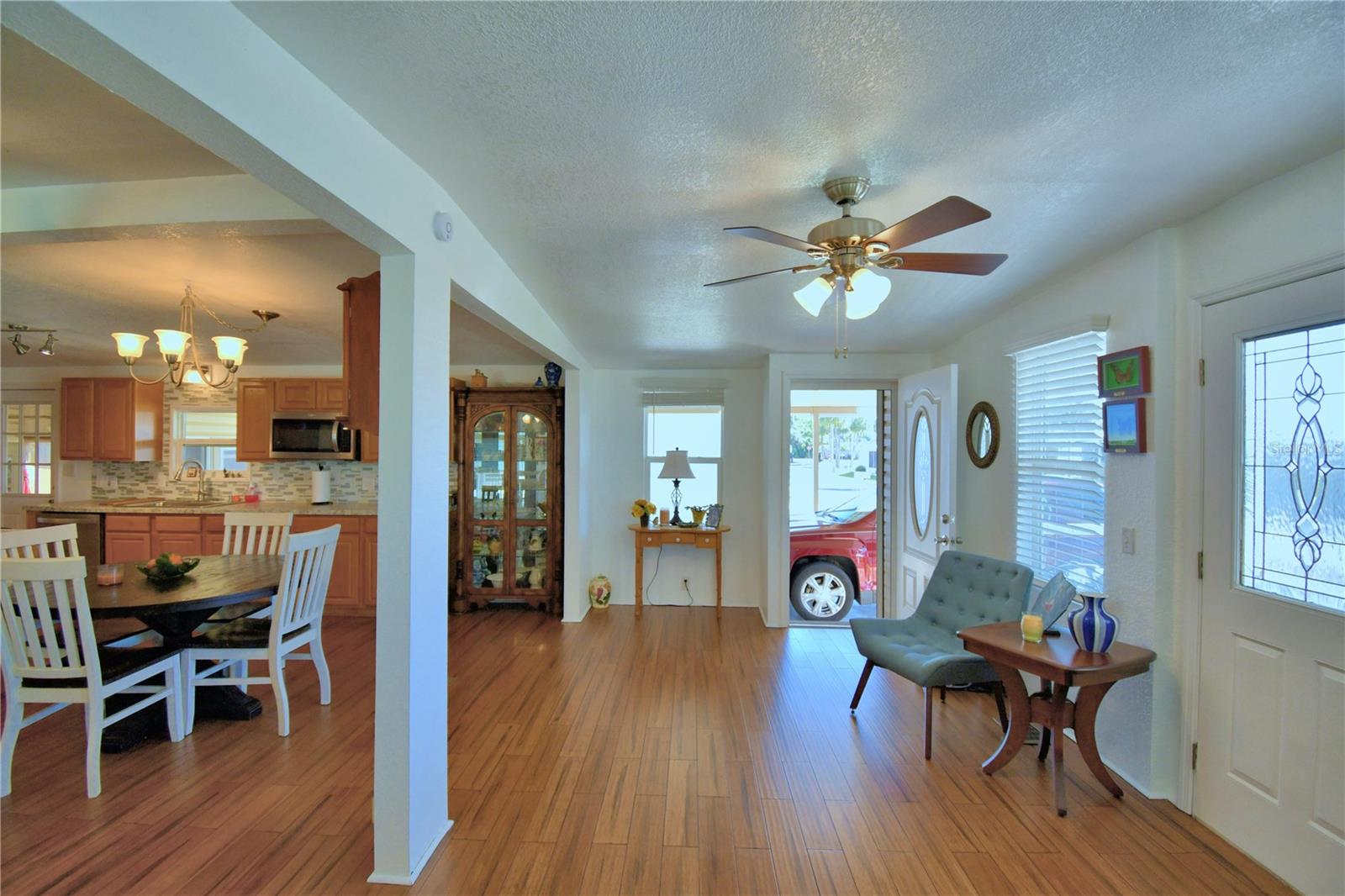 Image 9 of 60 For 4017 Rolling Oaks Drive