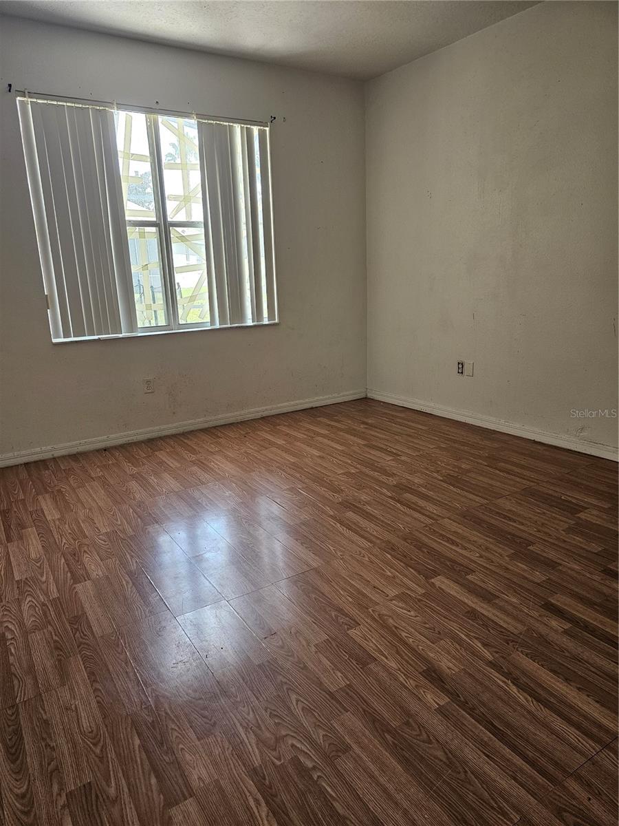 Image 10 of 21 For 704 Eola Way