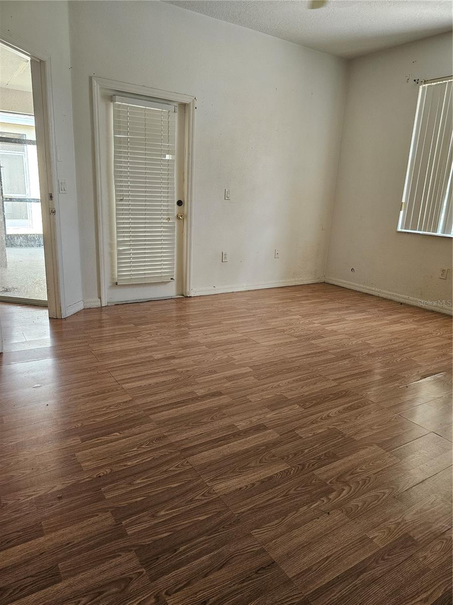 Image 11 of 21 For 704 Eola Way