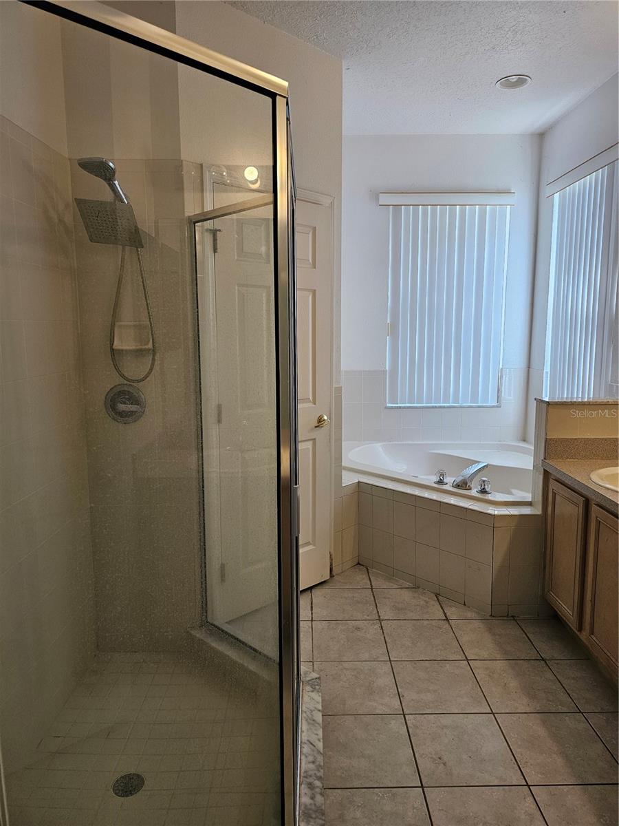 Image 13 of 21 For 704 Eola Way