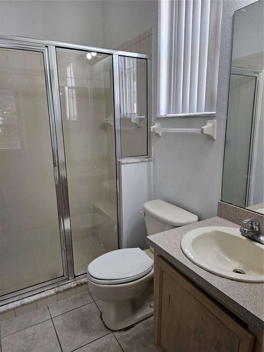 Image 17 of 21 For 704 Eola Way