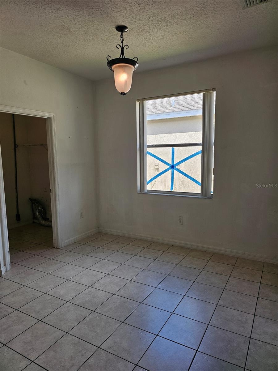 Image 6 of 21 For 704 Eola Way