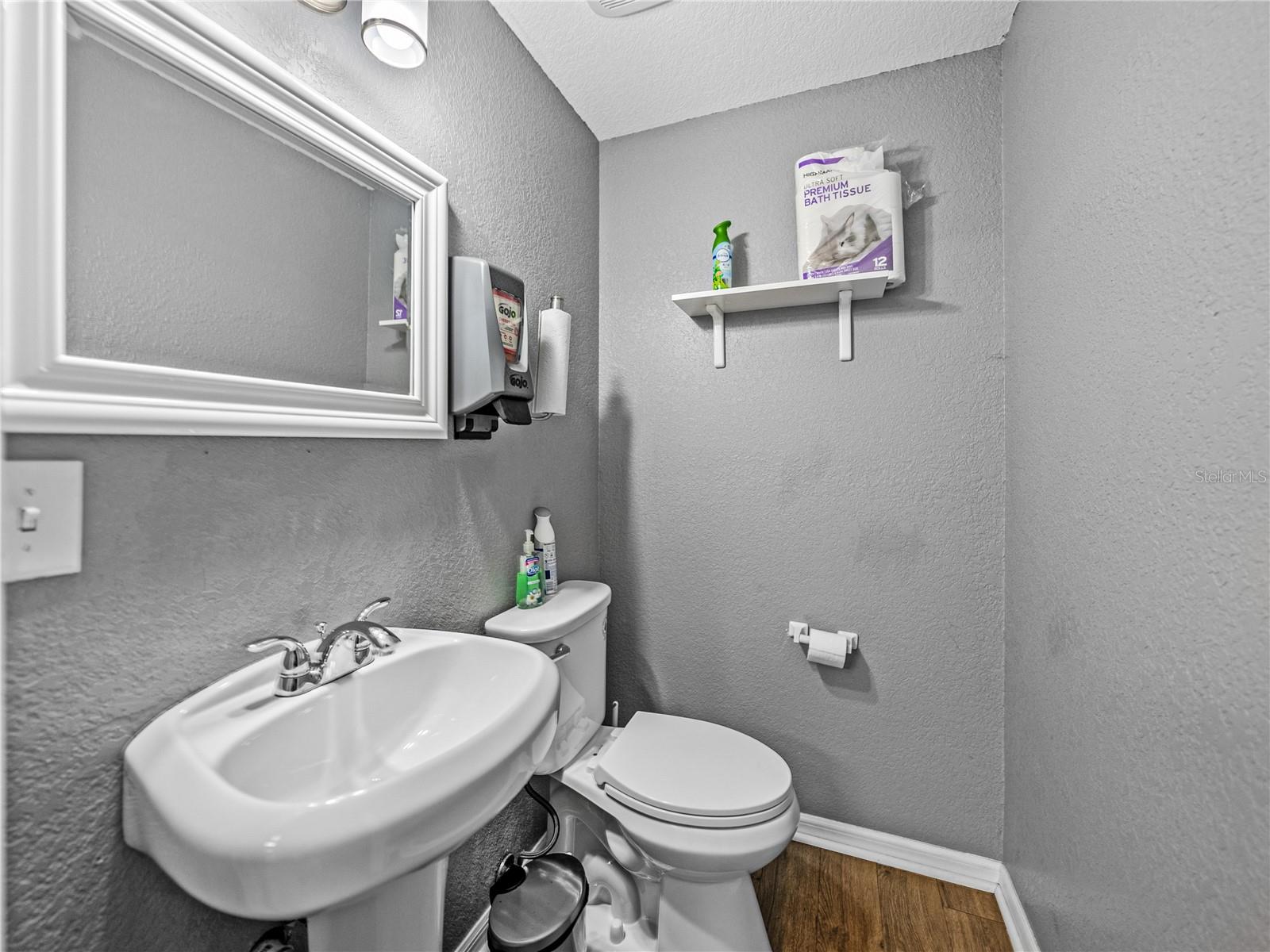 Image 22 of 34 For 20 Airport Road