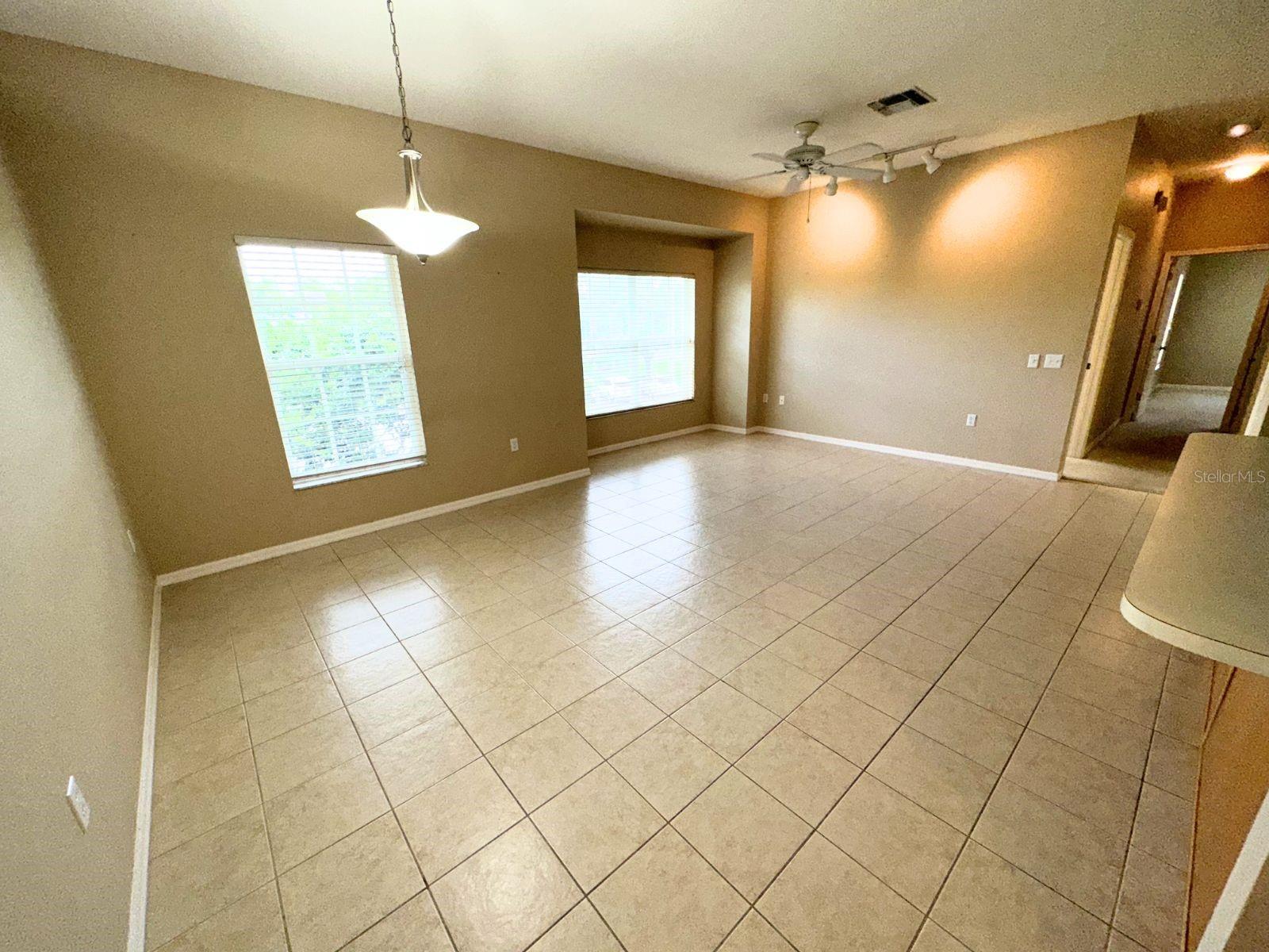 Image 4 of 24 For 905 Eagle Pond Drive 905