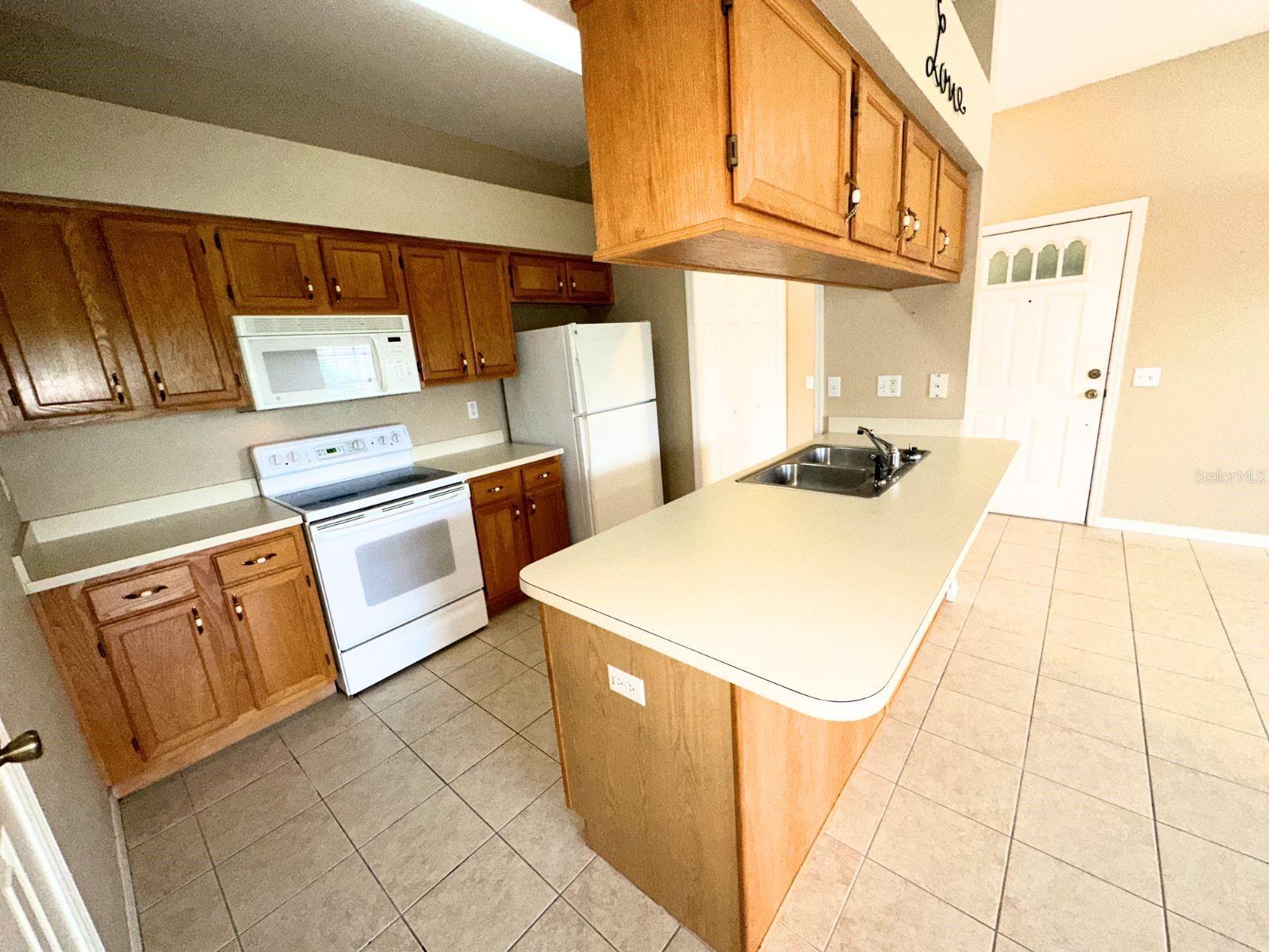 Image 6 of 24 For 905 Eagle Pond Drive 905