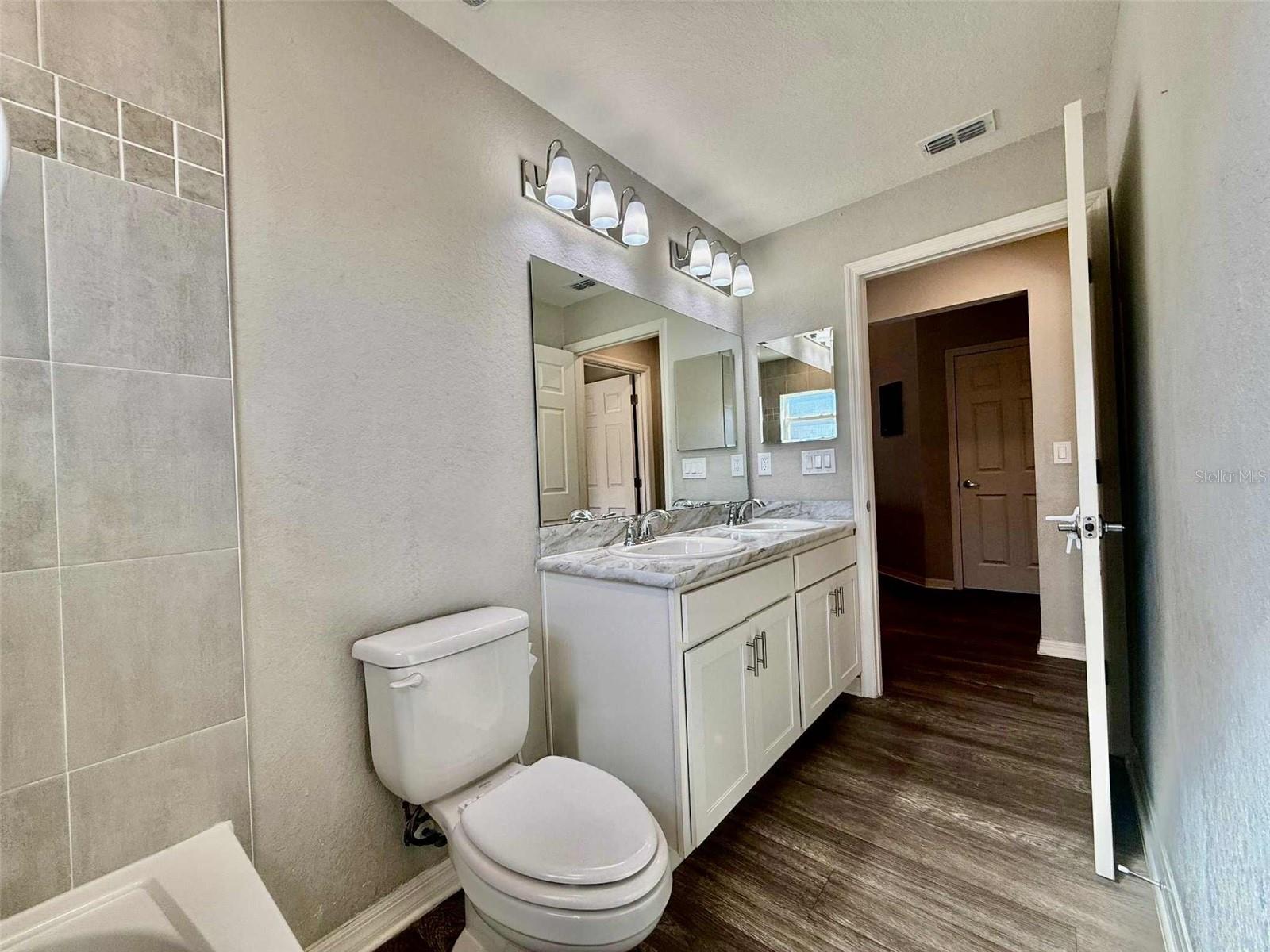 Image 11 of 28 For 1222 Third Court