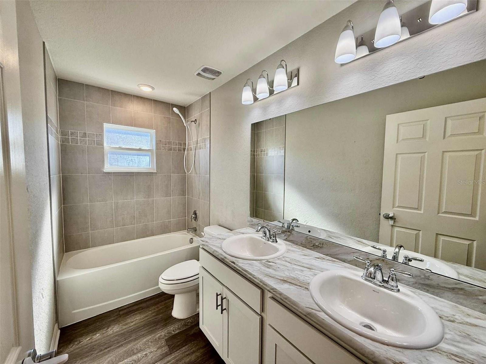 Image 12 of 28 For 1222 Third Court