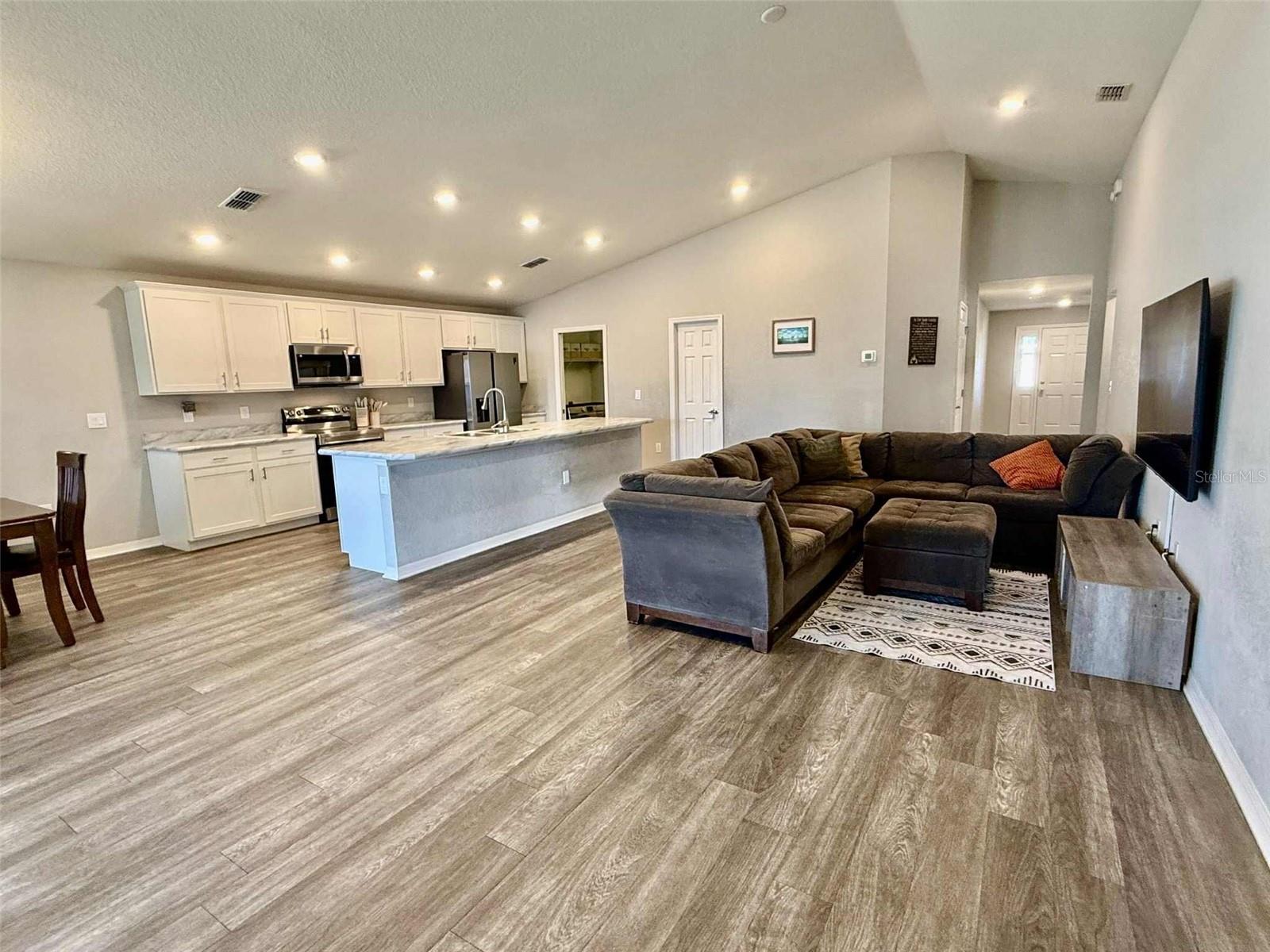 Image 6 of 28 For 1222 Third Court