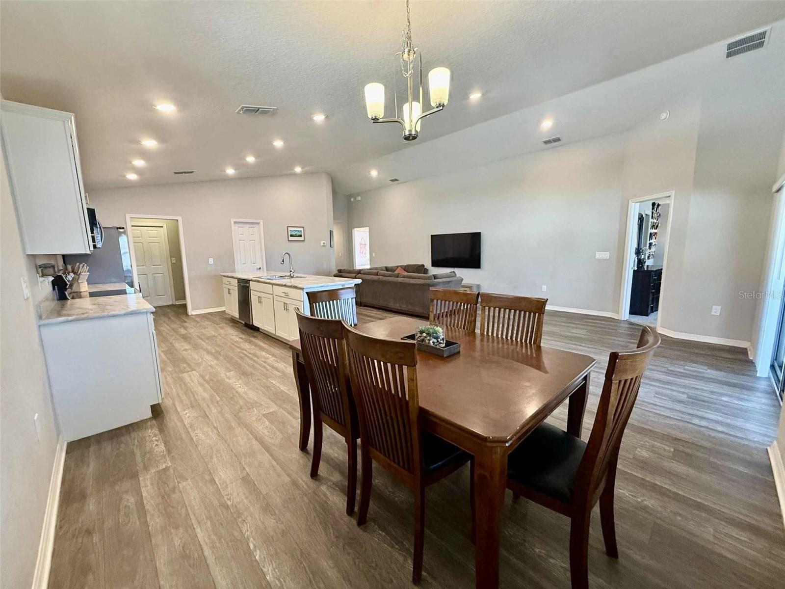 Image 7 of 28 For 1222 Third Court