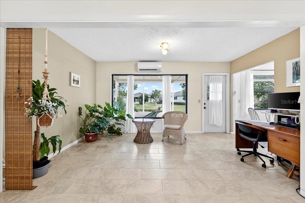 Image 14 of 44 For 4908 Dawnview Lane