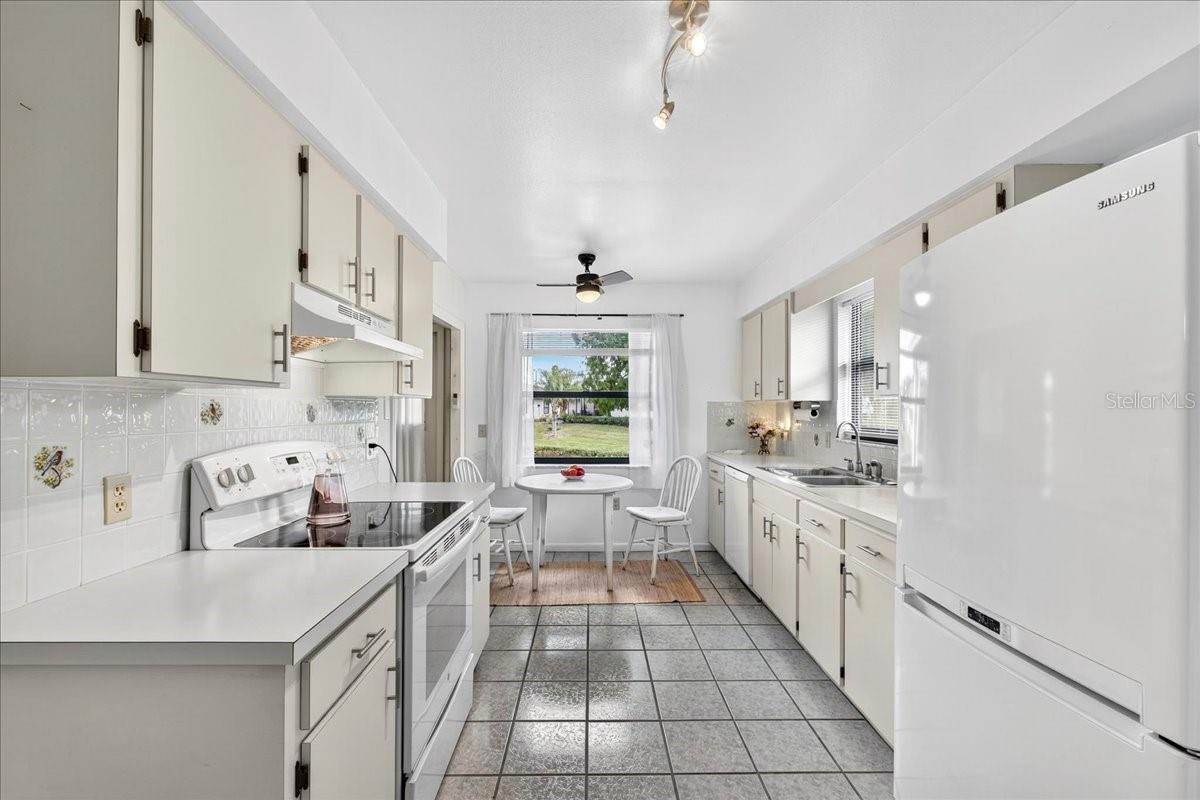 Image 18 of 44 For 4908 Dawnview Lane