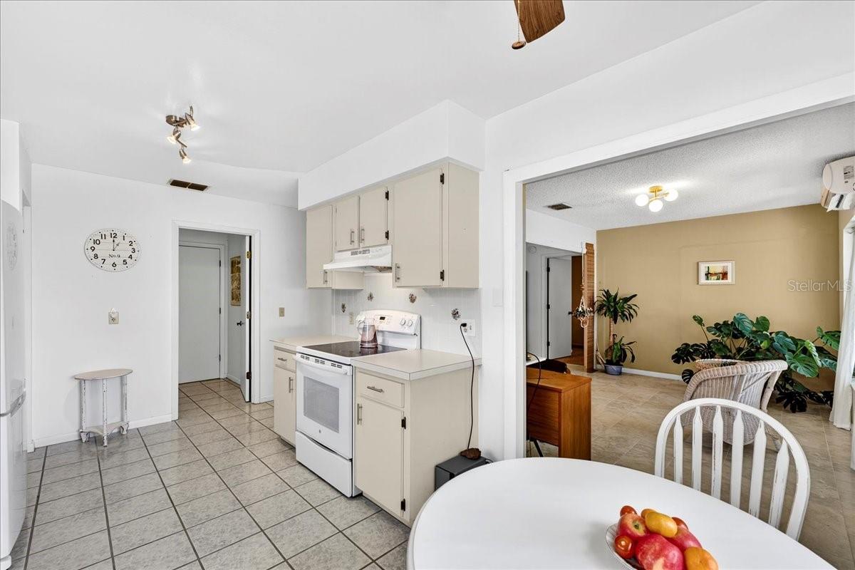 Image 21 of 44 For 4908 Dawnview Lane