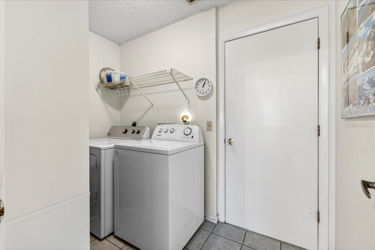 Image 32 of 44 For 4908 Dawnview Lane