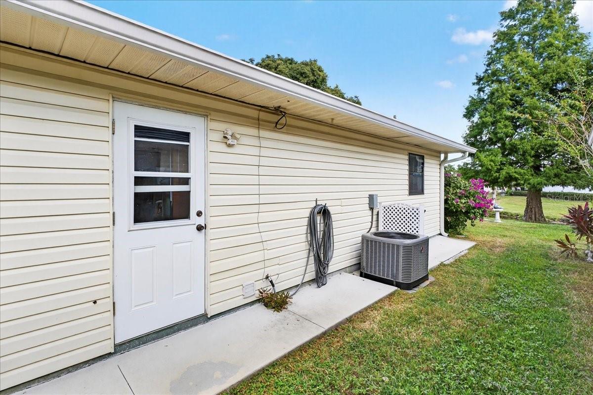 Image 34 of 44 For 4908 Dawnview Lane