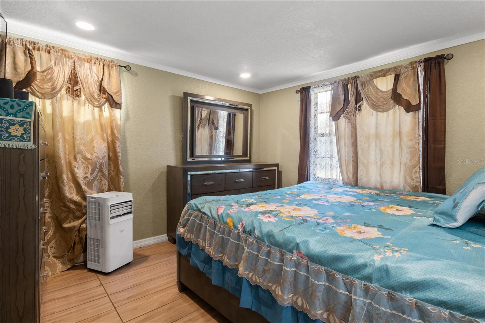 Image 10 of 29 For 513 5th Street