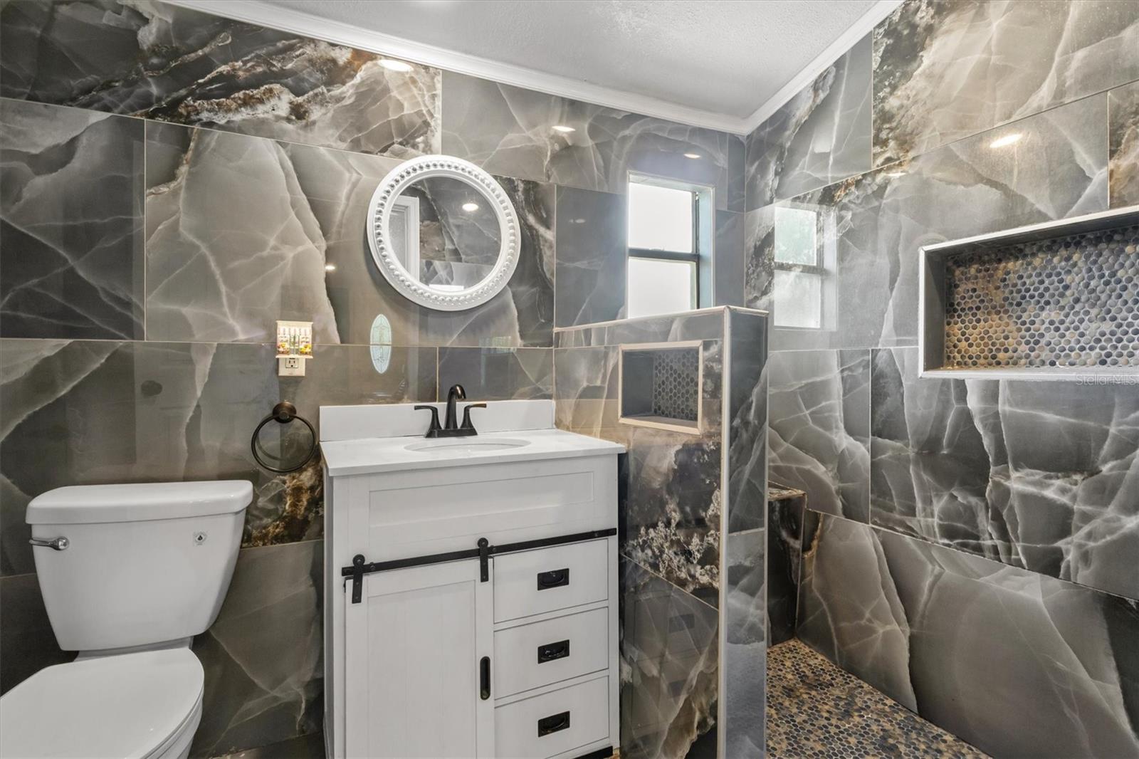 Image 12 of 29 For 513 5th Street