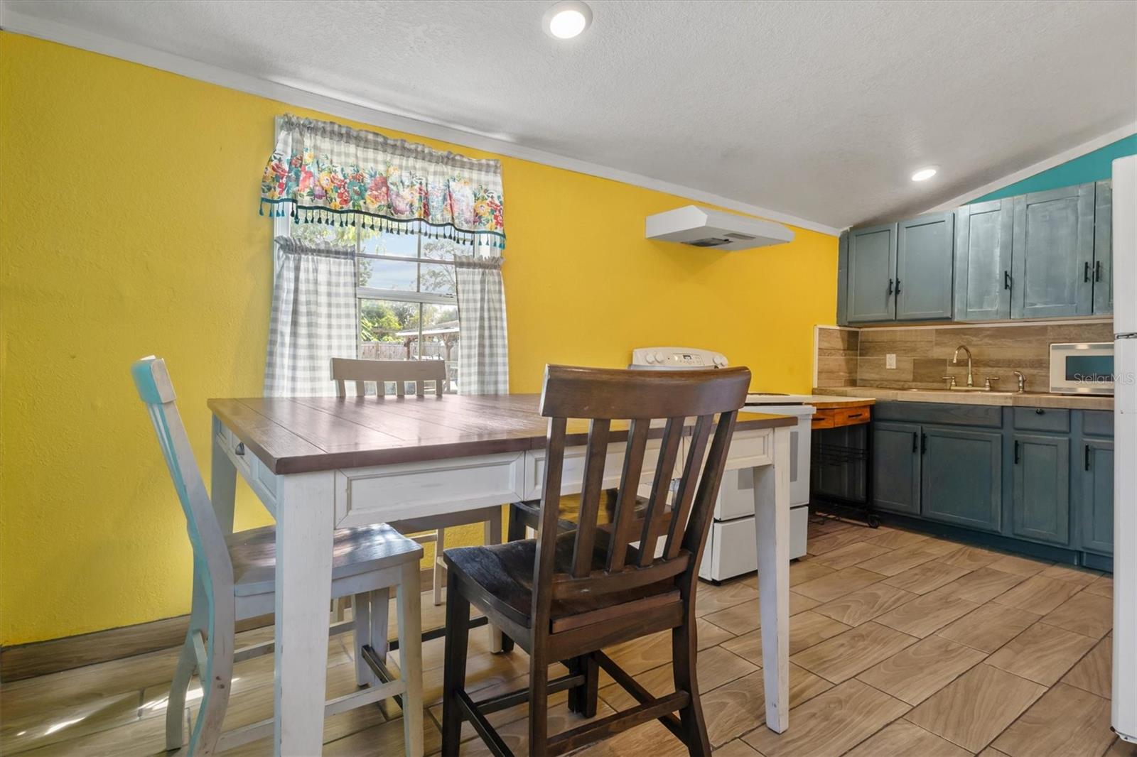 Image 16 of 29 For 513 5th Street