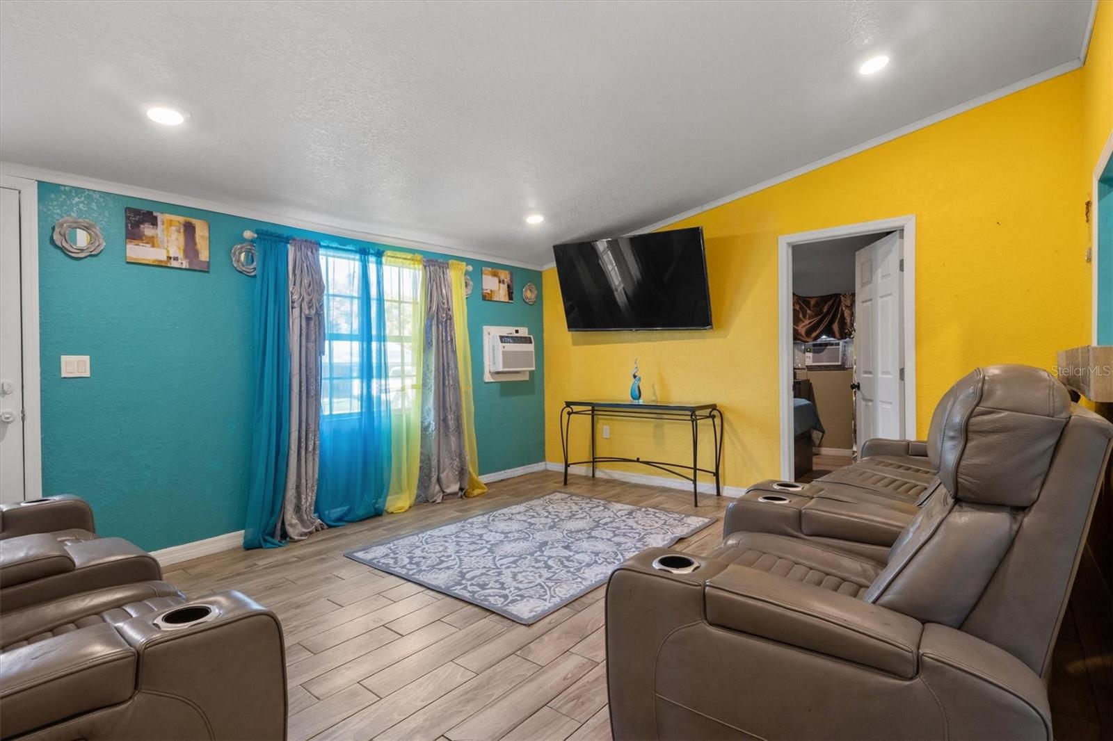 Image 7 of 29 For 513 5th Street