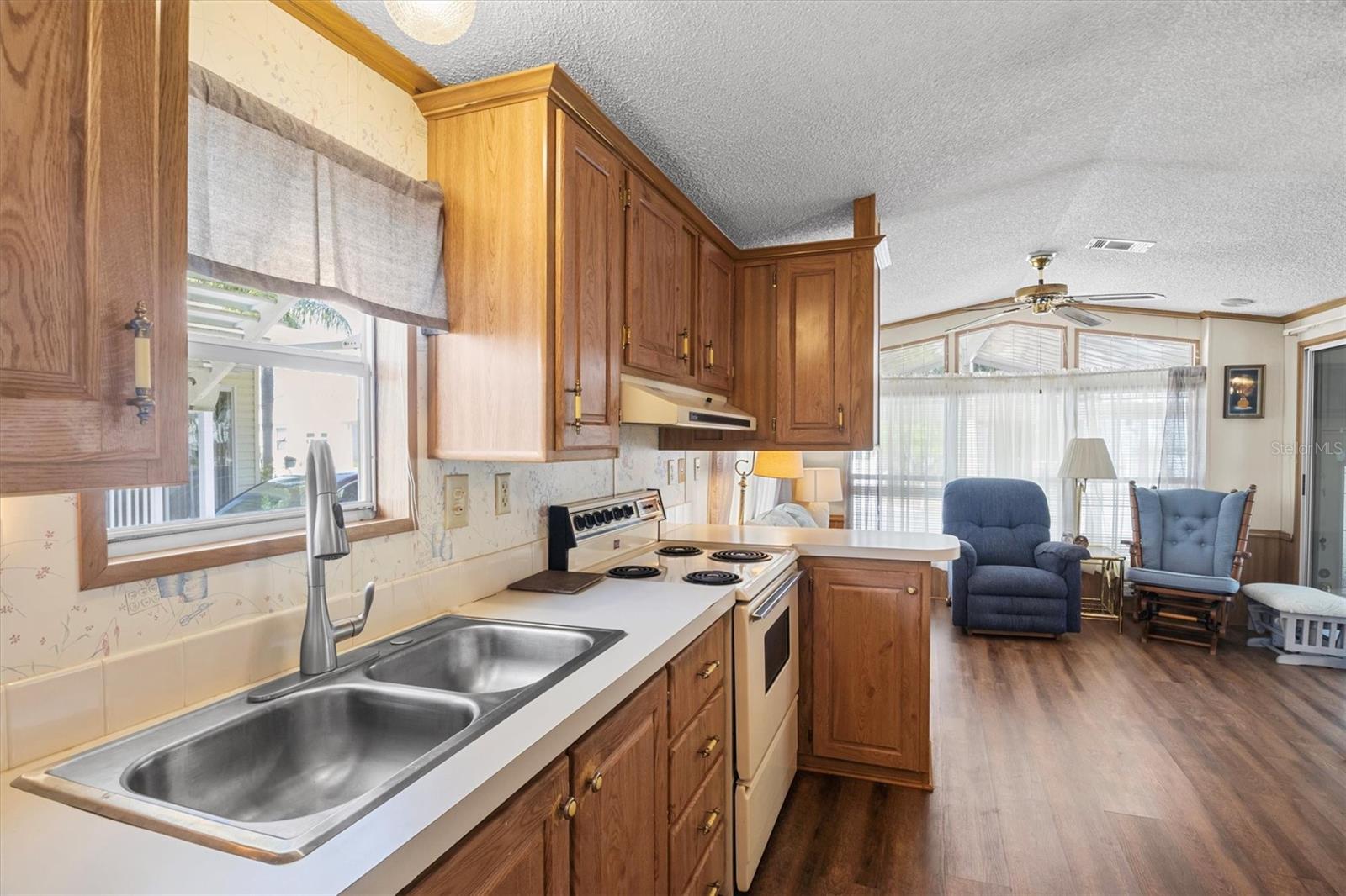 Image 15 of 28 For 429 Citrus Ridge Drive