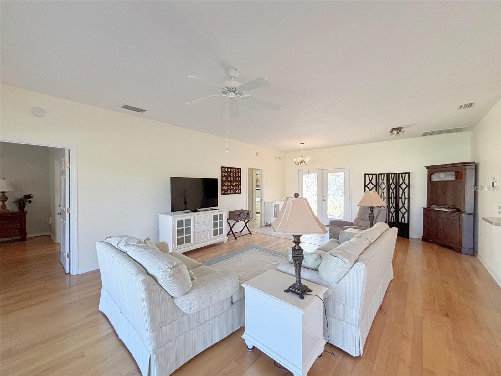 Image 3 of 64 For 4040 Birkdale Drive