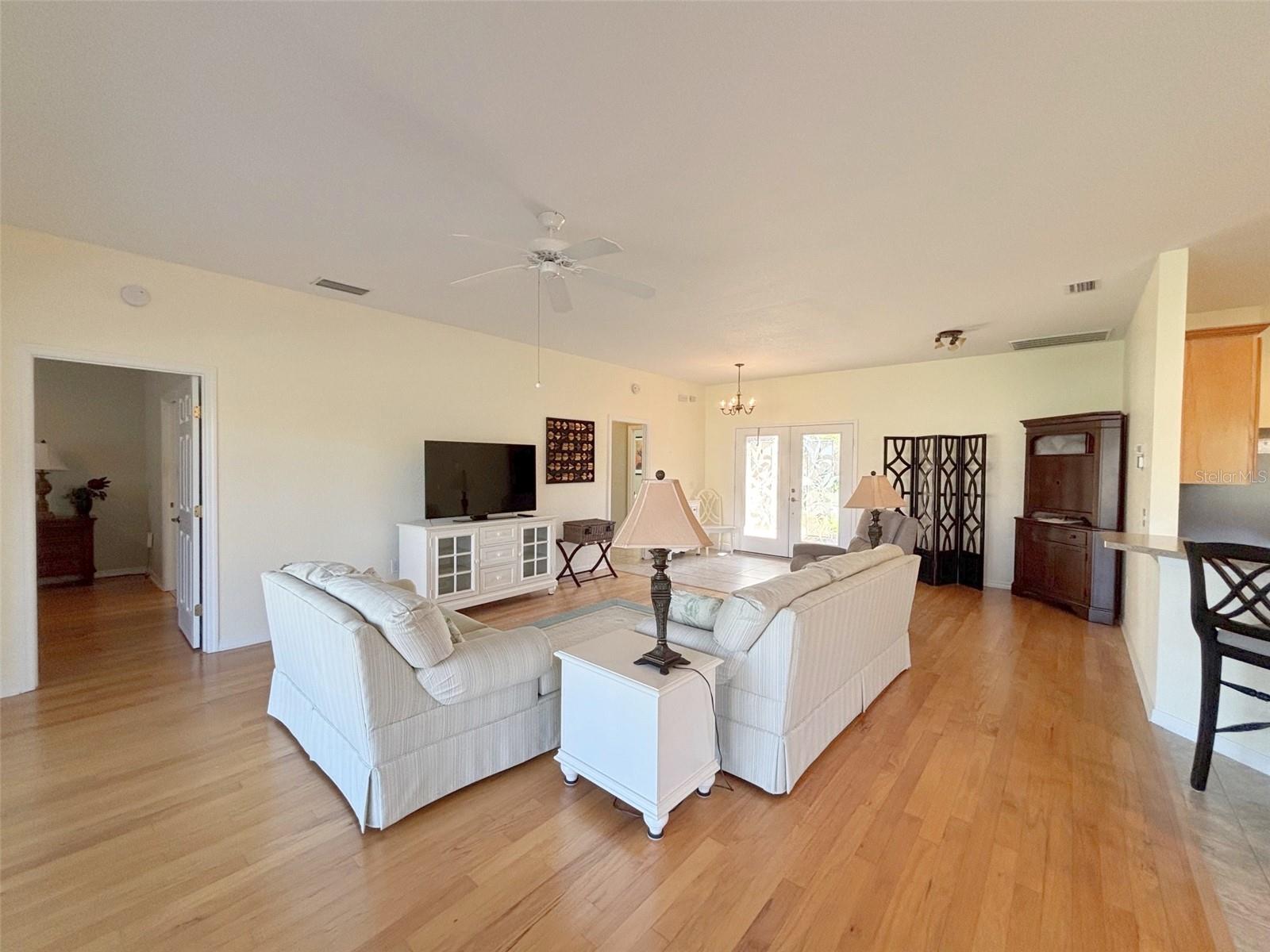 Image 5 of 64 For 4040 Birkdale Drive