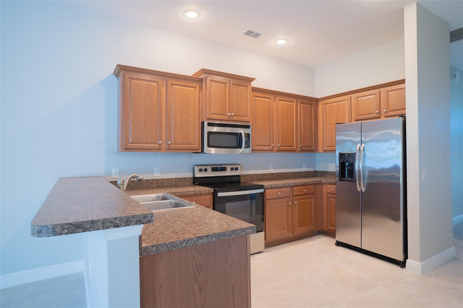 Image 10 of 28 For 4127 Island Lakes Drive