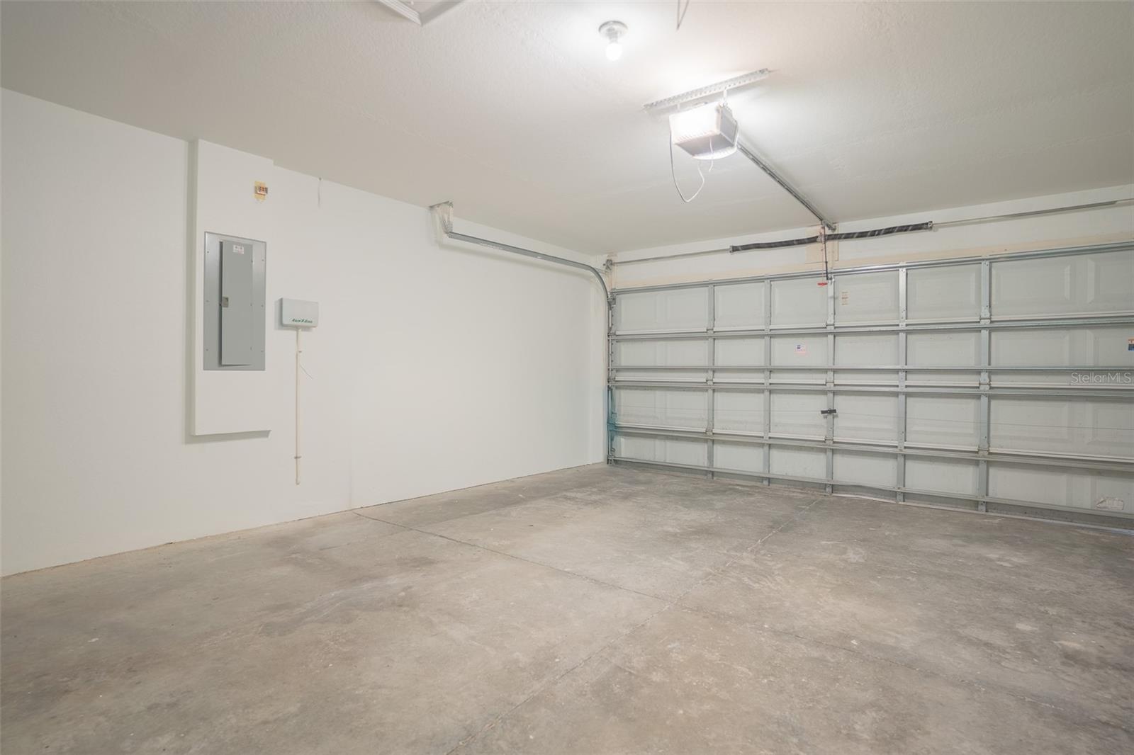 Image 16 of 28 For 4127 Island Lakes Drive