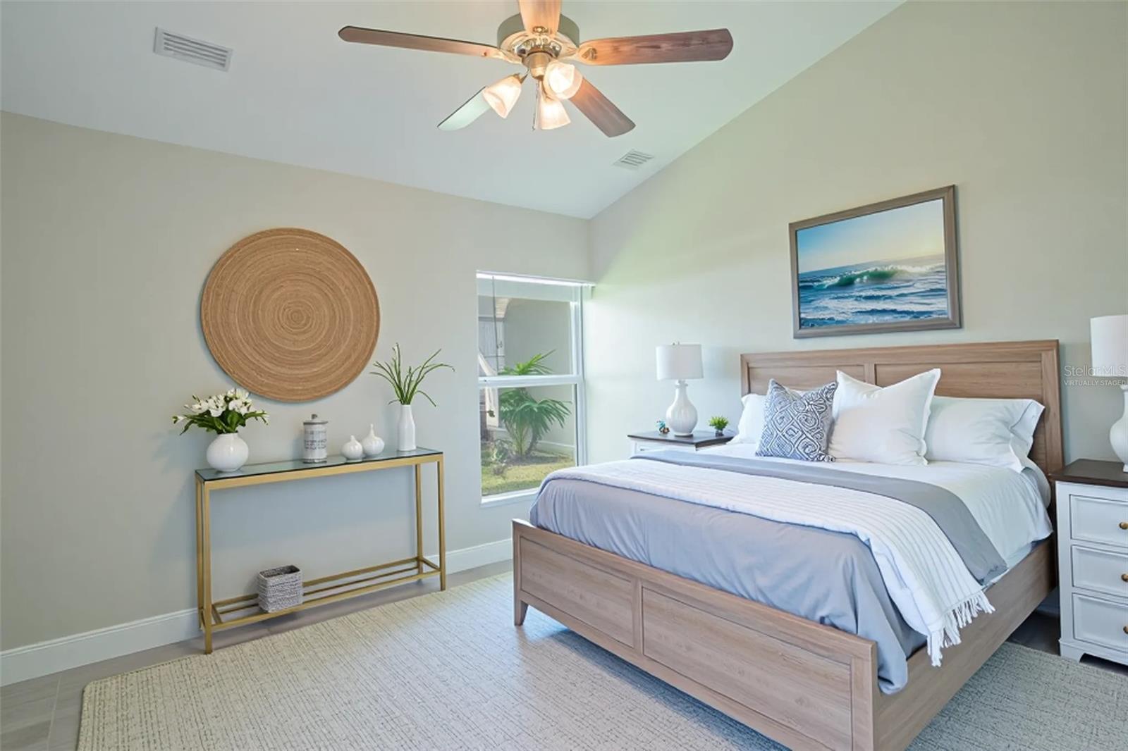 Image 8 of 28 For 4127 Island Lakes Drive