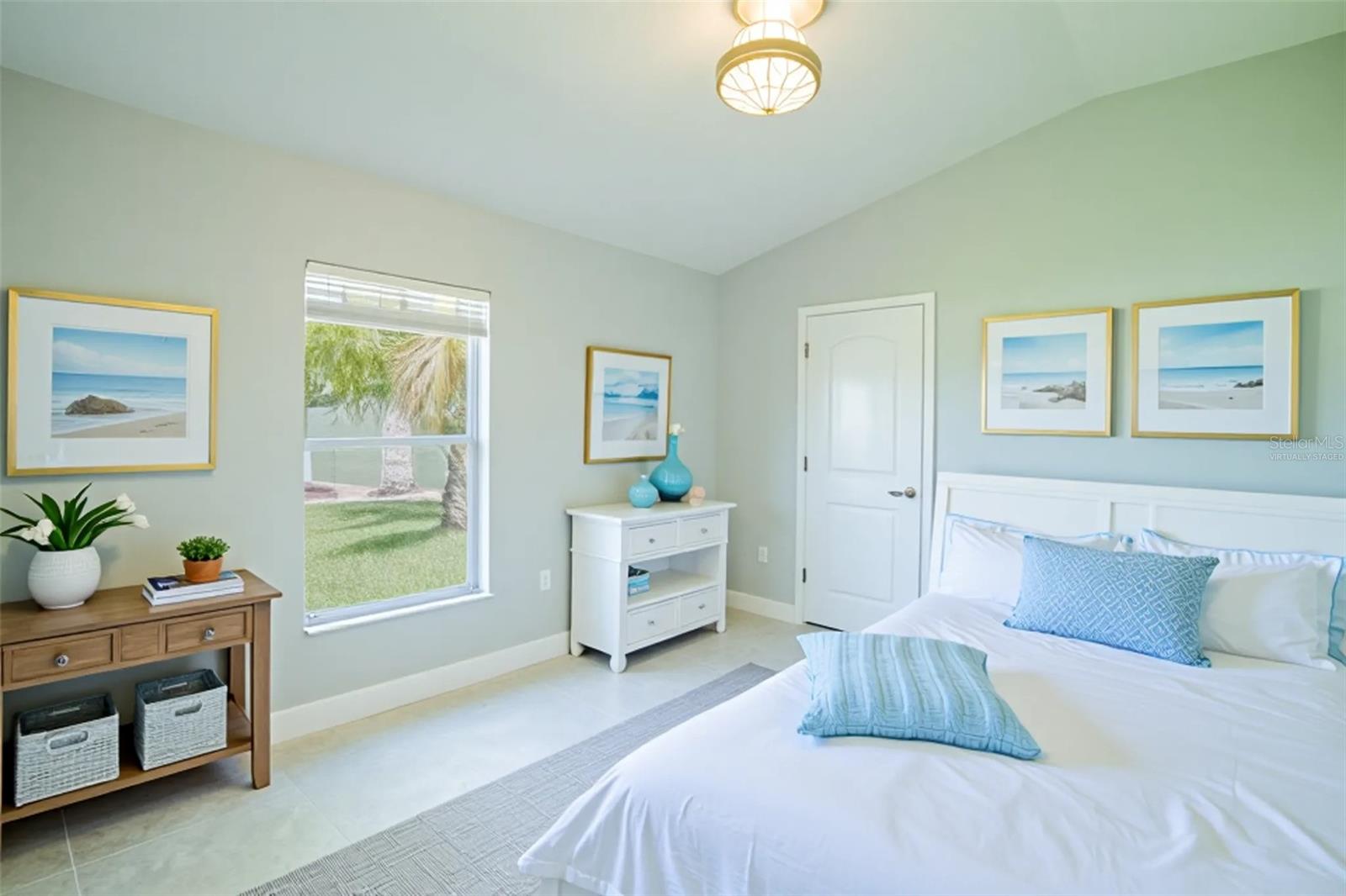 Image 9 of 28 For 4127 Island Lakes Drive