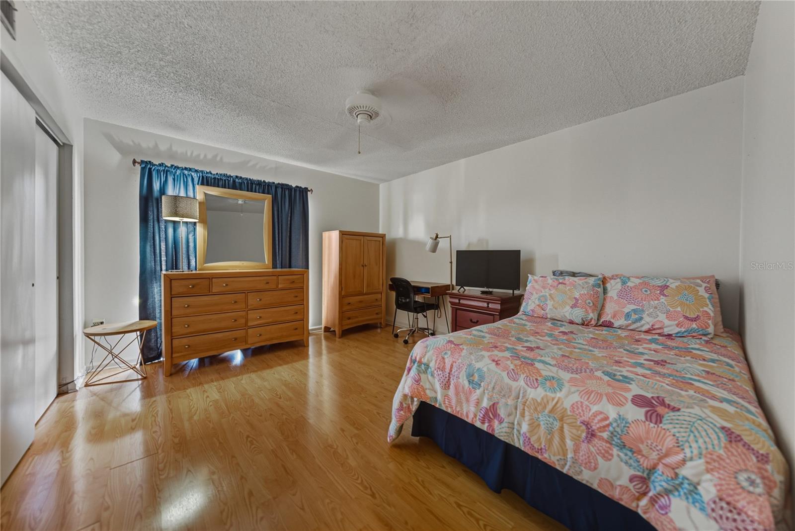 Image 22 of 42 For 205 La Casa  205