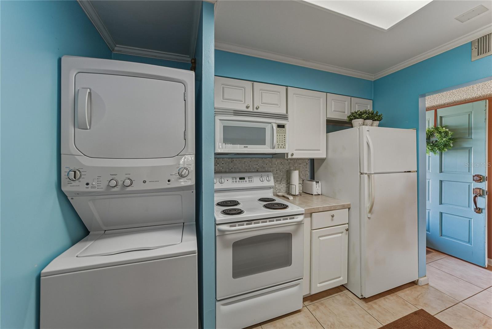 Image 7 of 42 For 205 La Casa  205