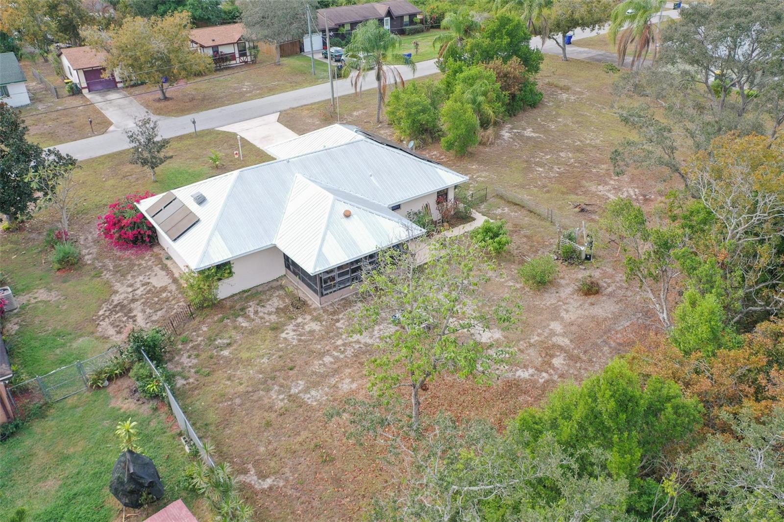 Image 23 of 25 For 17 Notre Dame Street