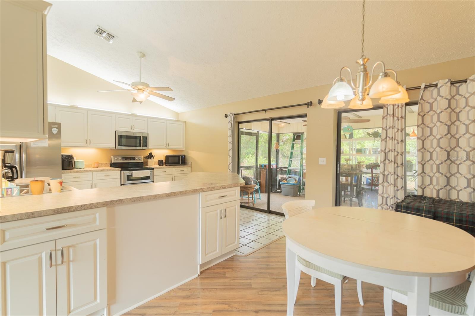 Image 5 of 25 For 17 Notre Dame Street