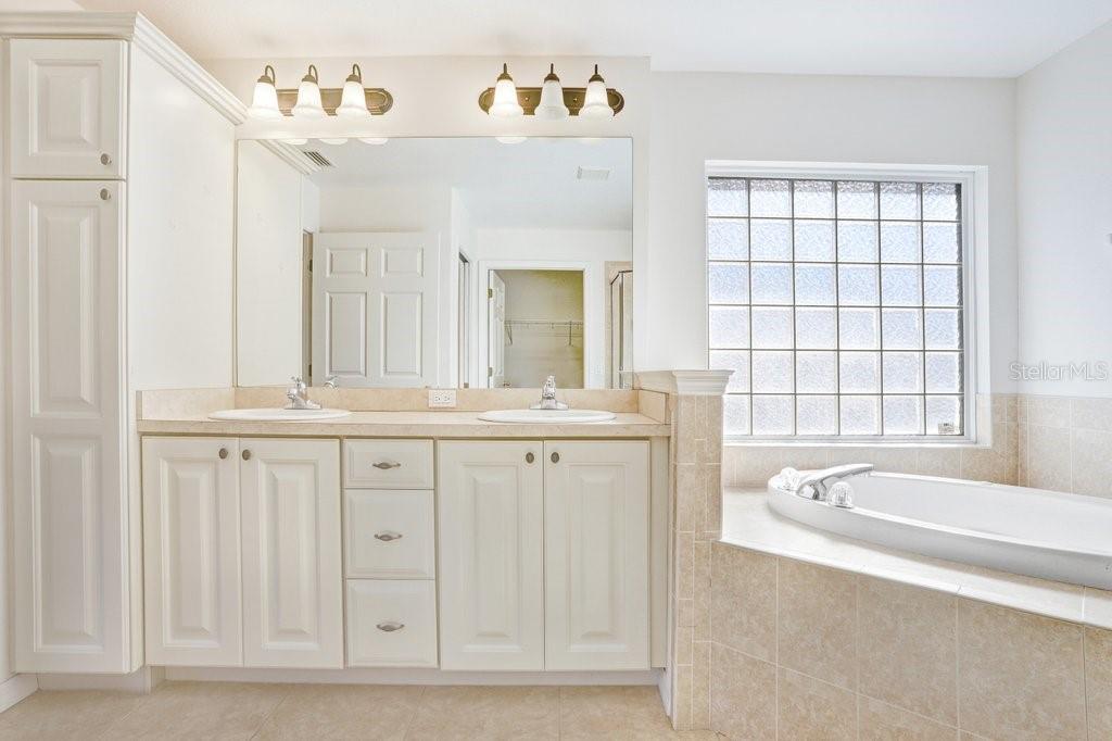 Image 20 of 32 For 3817 Osprey Pointe Circle