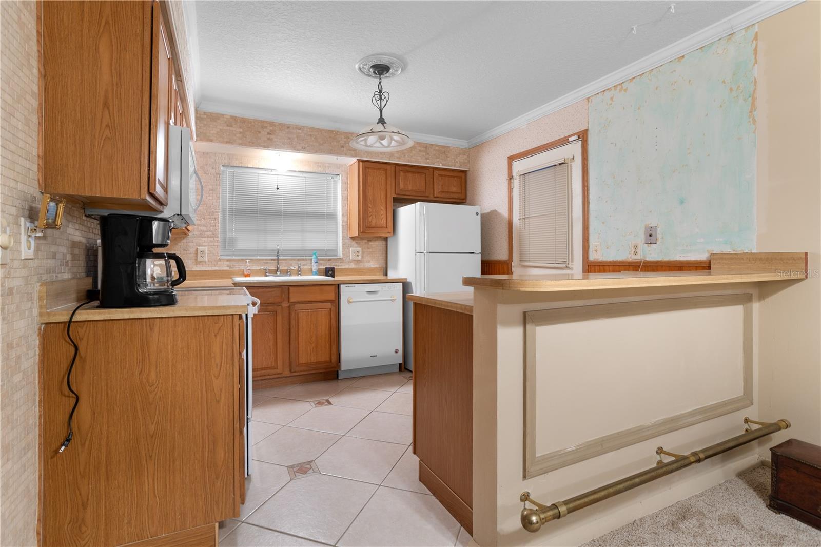 Image 14 of 49 For 10105 Crown Court