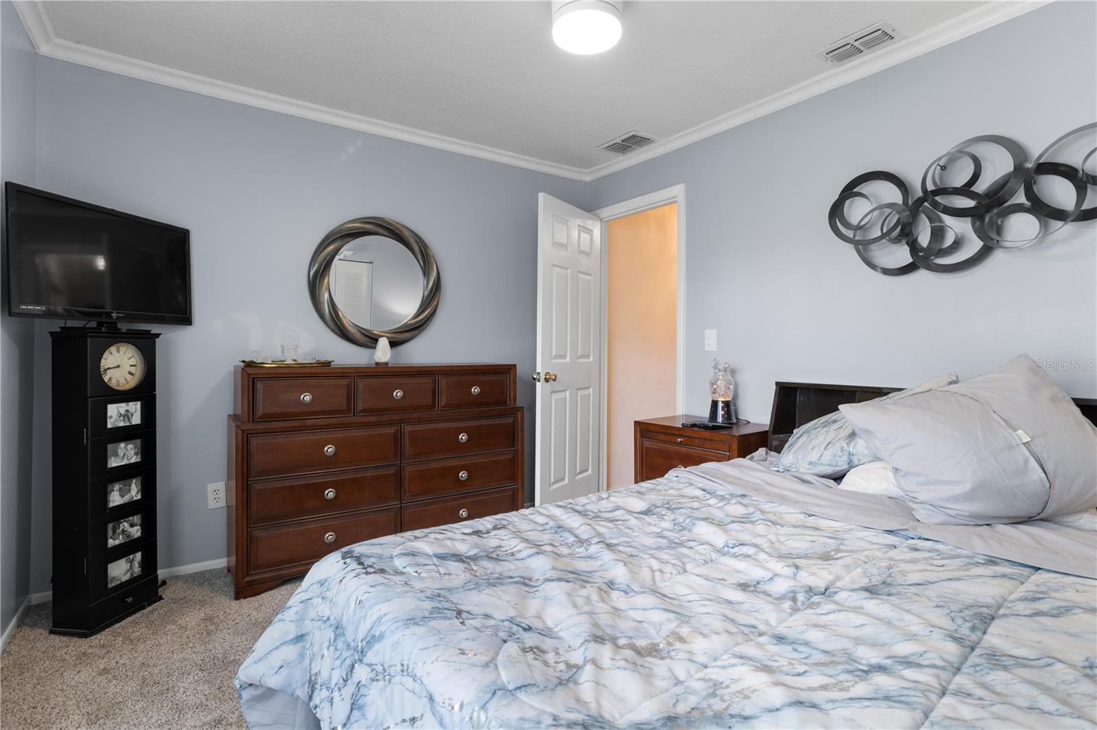 Image 20 of 49 For 10105 Crown Court