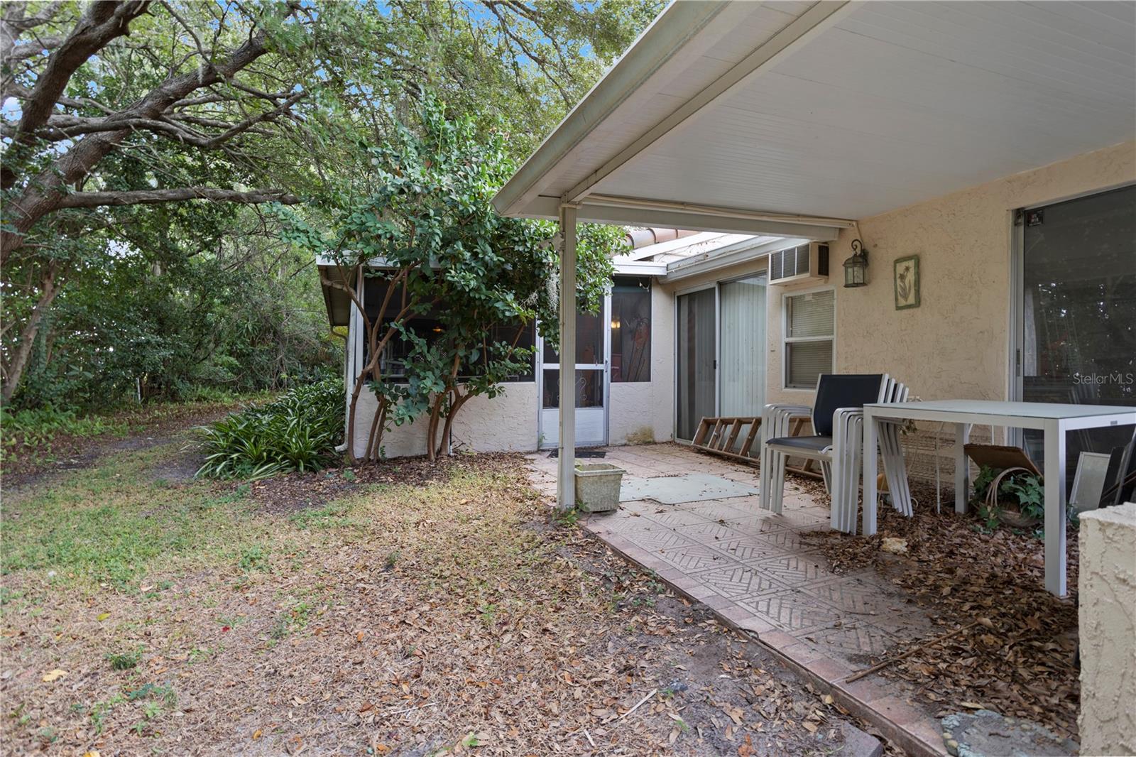 Image 30 of 49 For 10105 Crown Court