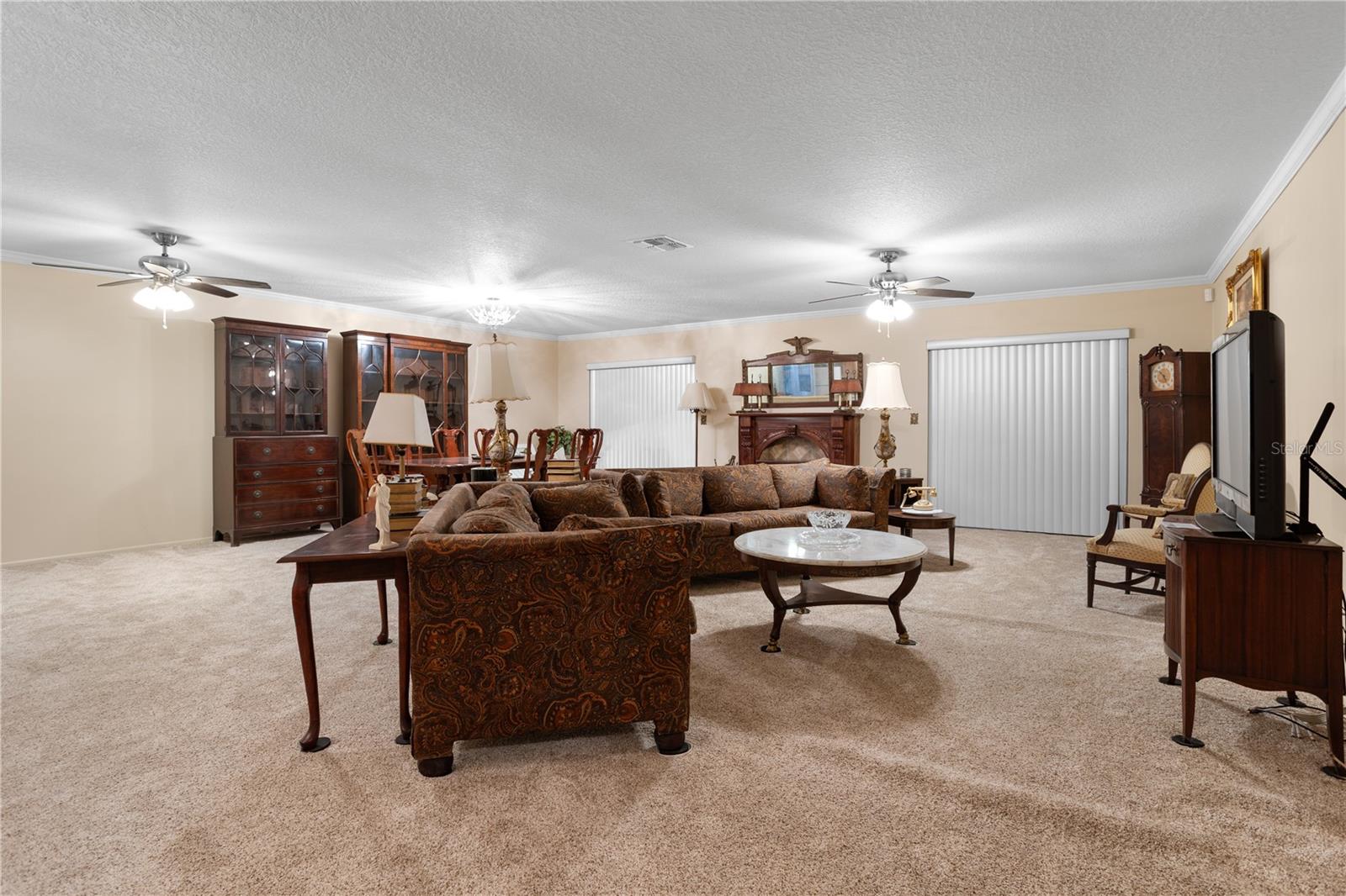 Image 4 of 49 For 10105 Crown Court