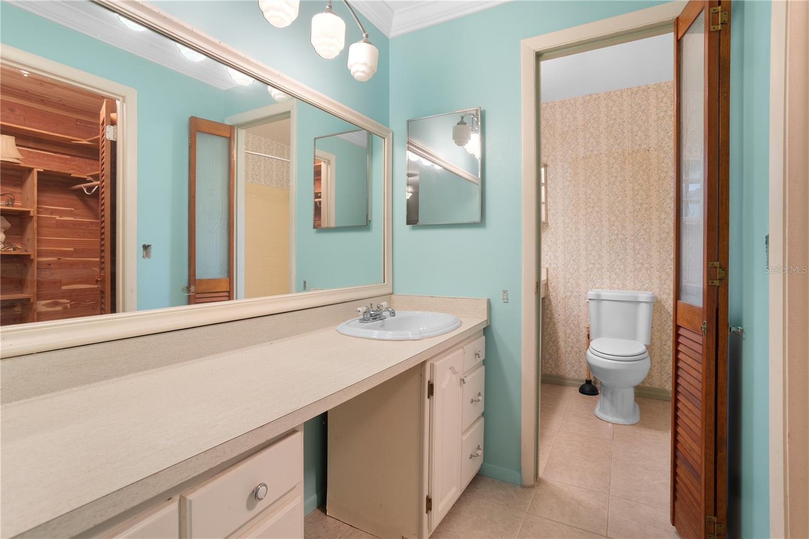 Image 8 of 49 For 10105 Crown Court