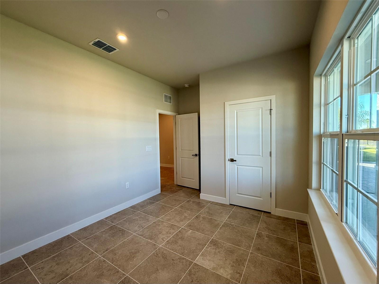 Image 20 of 41 For 1718 Upland Lane